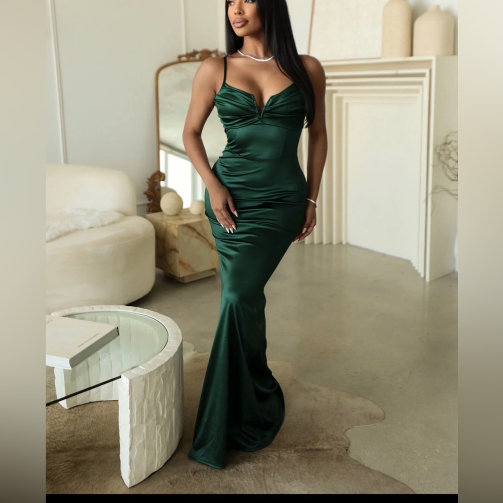 Fasion nova gown
